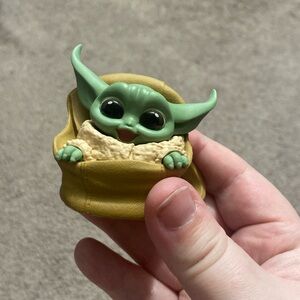 Baby Yoda Bounty Figurine Series 2 #7